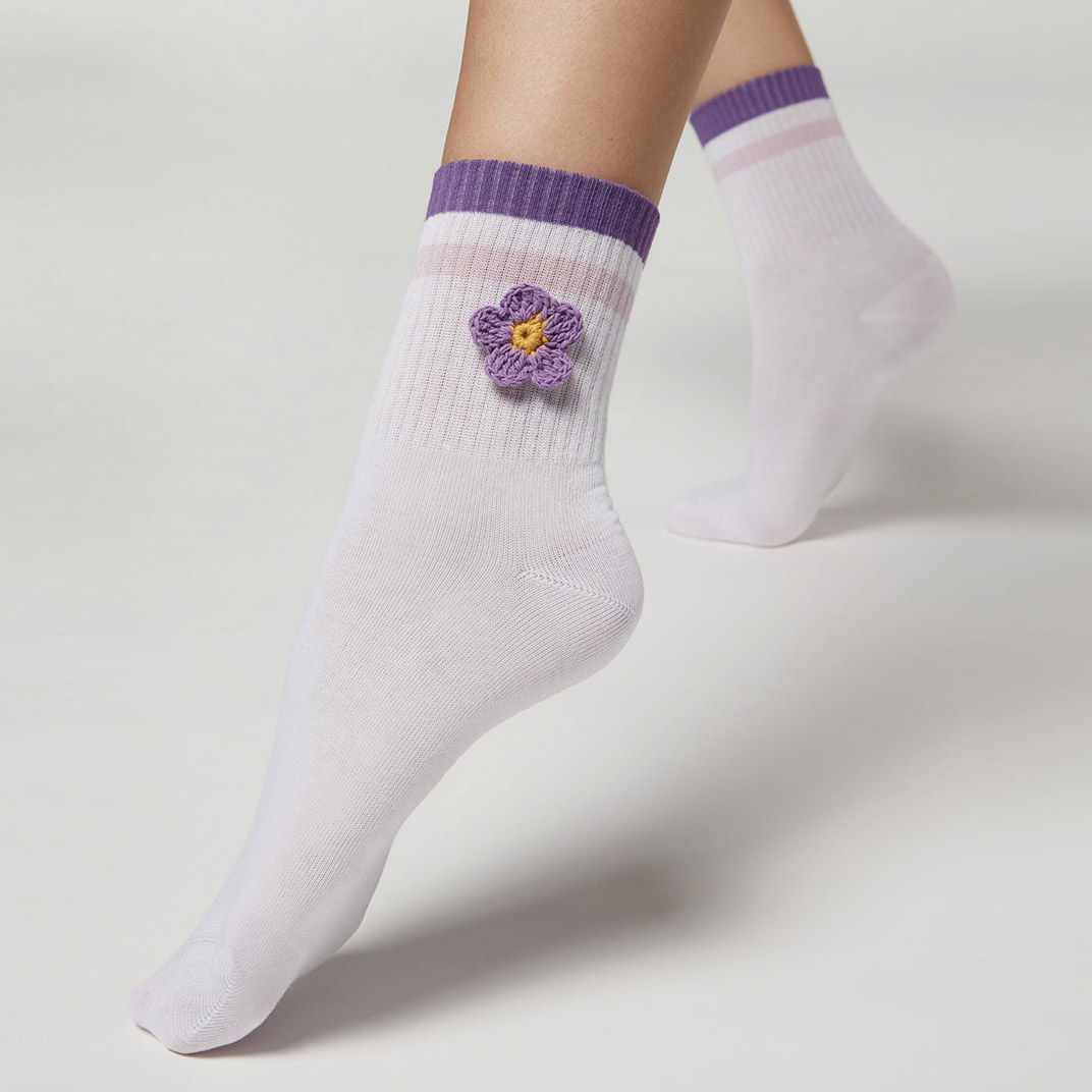 Calzedonia light socks with purple details